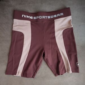Nike Women's NSW Street Bike Shorts.  Size L CZ9771